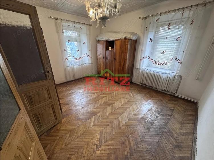 Casă cu 2 camere cu Teren 938 Mp în Sud