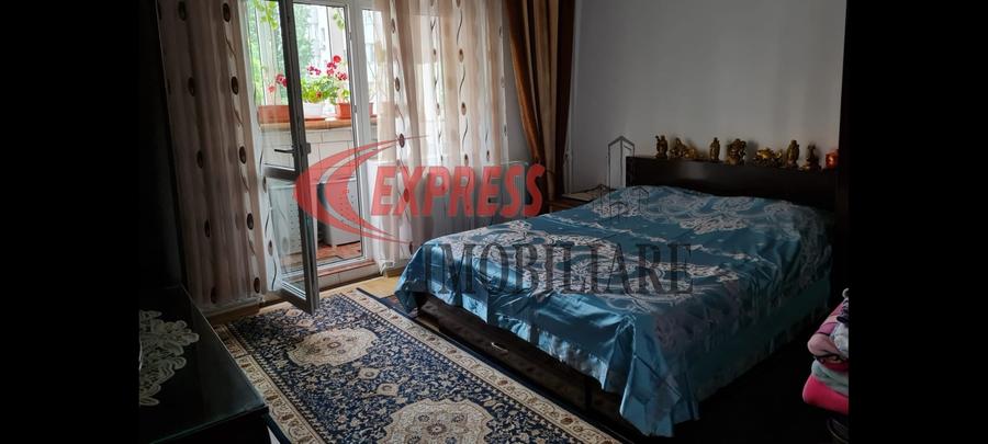 Apartament cu 3 camere decomandat în Vitan Mall
