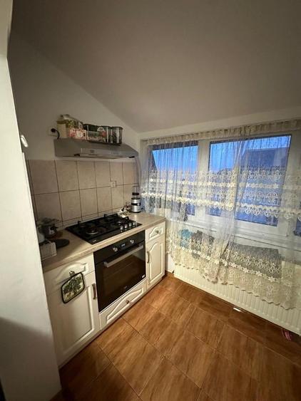 Apartament cu 3 camere decomandat în Obcini