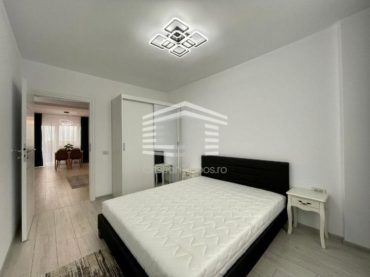 Apartament cu 3 camere decomandat, mobilat în Tractorul