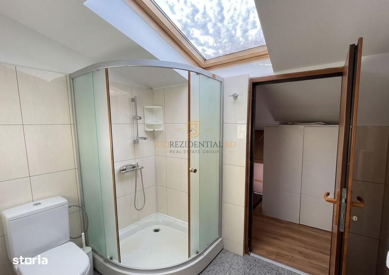 Apartament cu 3 camere în Apărătorii Patriei