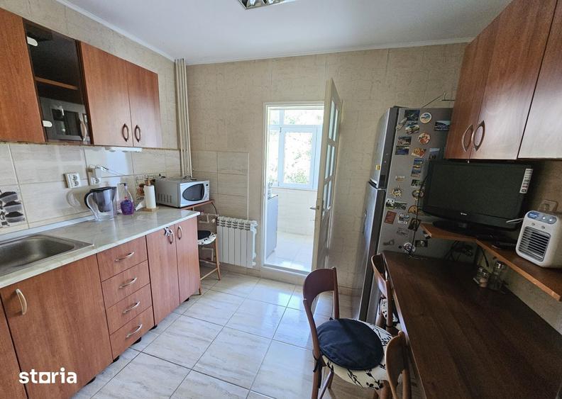 Apartament cu 3 camere decomandat în Militari