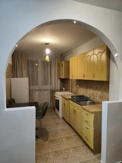 Apartament cu 2 camere decomandat în Exterior Vest