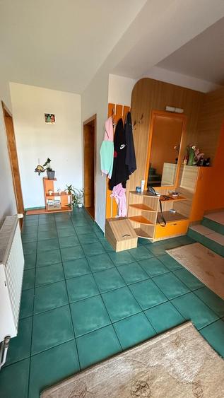 Casă cu 4 camere cu Teren 550 Mp în Moșoaia