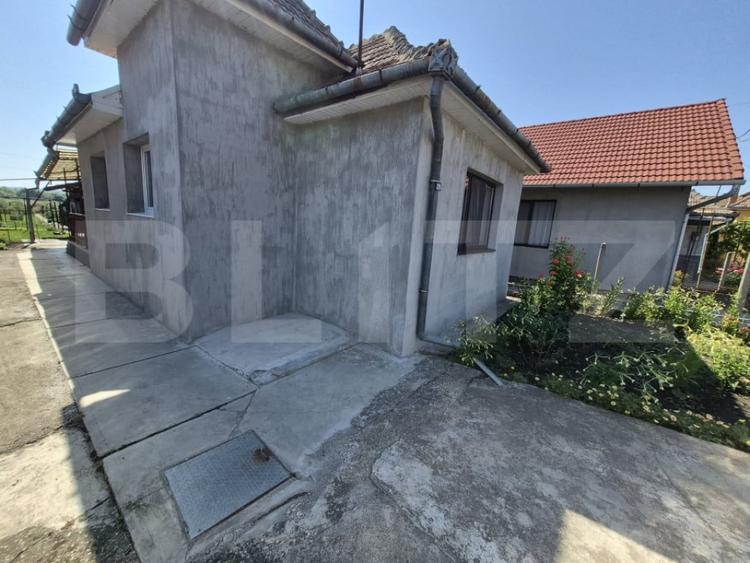 Casă cu 3 camere cu Teren 677 Mp în Central