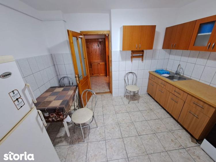 Apartament cu 3 camere decomandat în Burdujeni