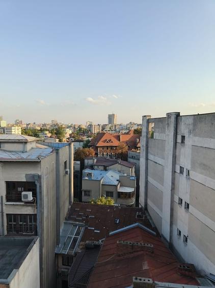 Garsonieră decomandată, mobilată în Eminescu