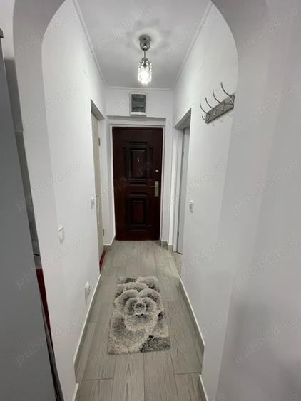 Garsonieră decomandată în Siriu