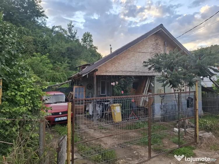 Casă cu 3 camere în Valea
