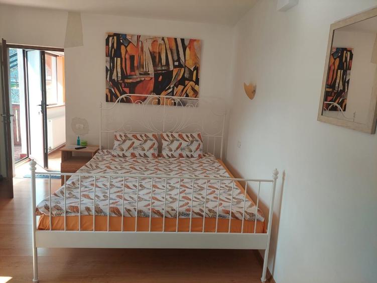 Casă cu 4 camere cu Teren 300 Mp în Central