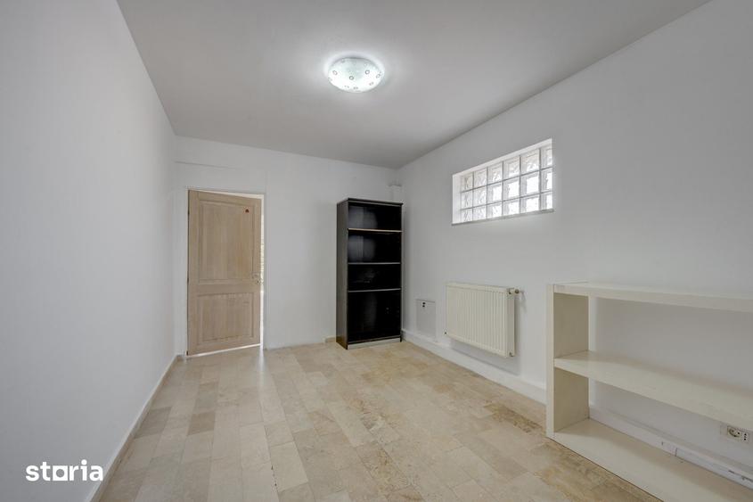 Apartament cu 3 camere în Drumul Taberei