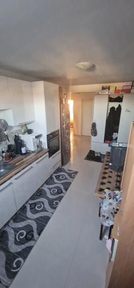 Apartament cu 3 camere decomandat în Aradului