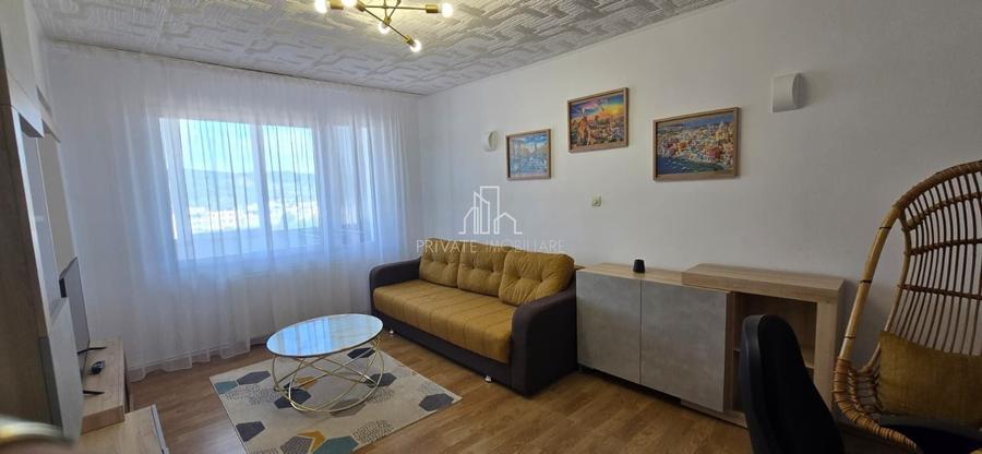 Apartament cu 2 camere decomandat în Est