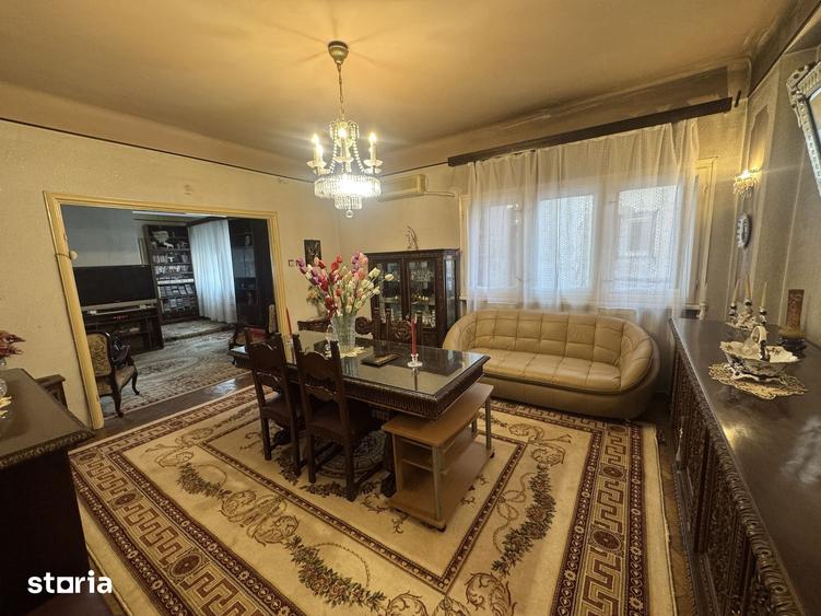 Apartament cu 4 camere în Central