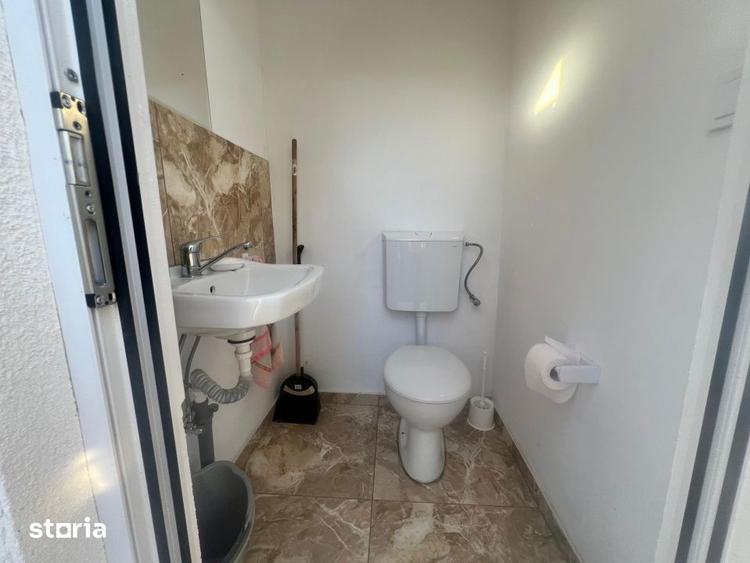Casă cu 3 camere cu Canalizare în Central