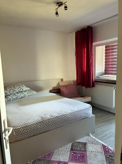 Apartament cu 3 camere decomandat în Faleza Nord
