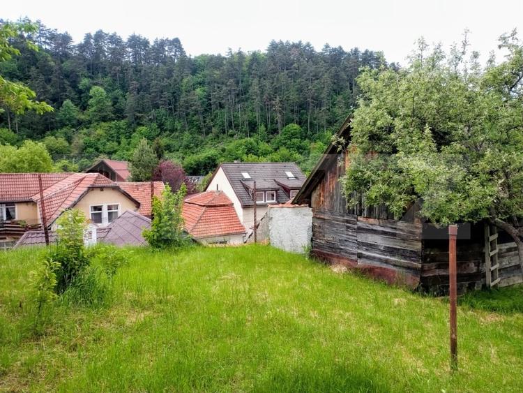 Casă individuală cu 5 camere cu Garaj în Schei