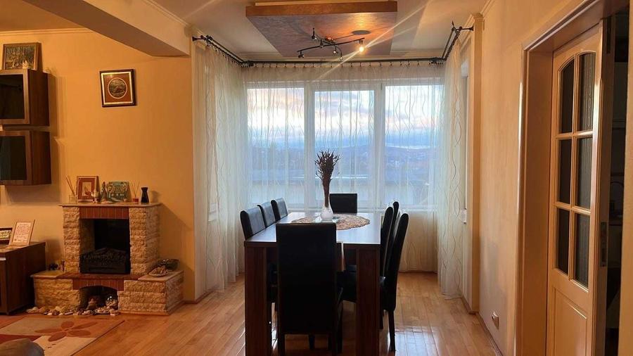 Apartament cu 3 camere decomandat în Bună Ziua