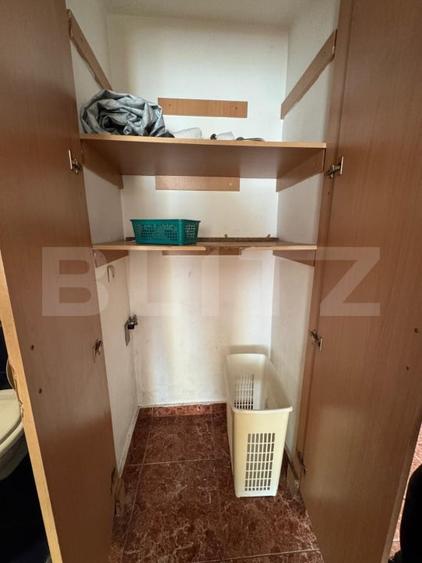 Apartament cu 3 camere semidecomandat, mobilat în Hunedoara