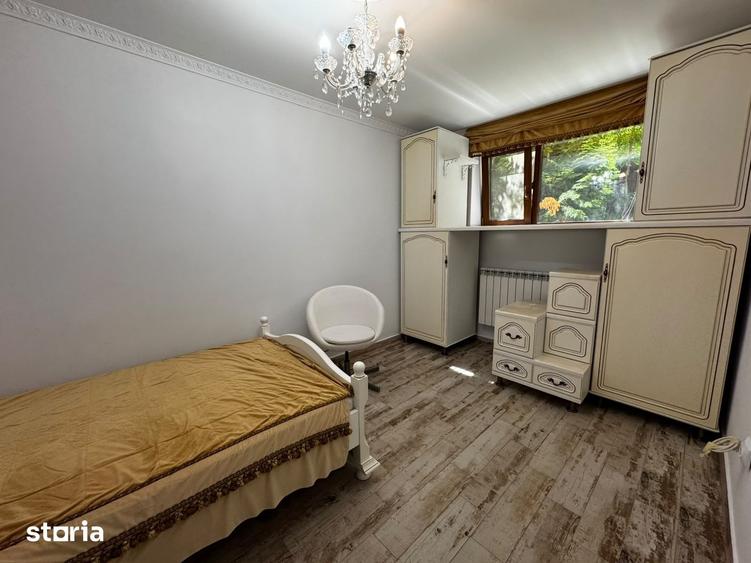 Apartament cu 7 camere în Bucium