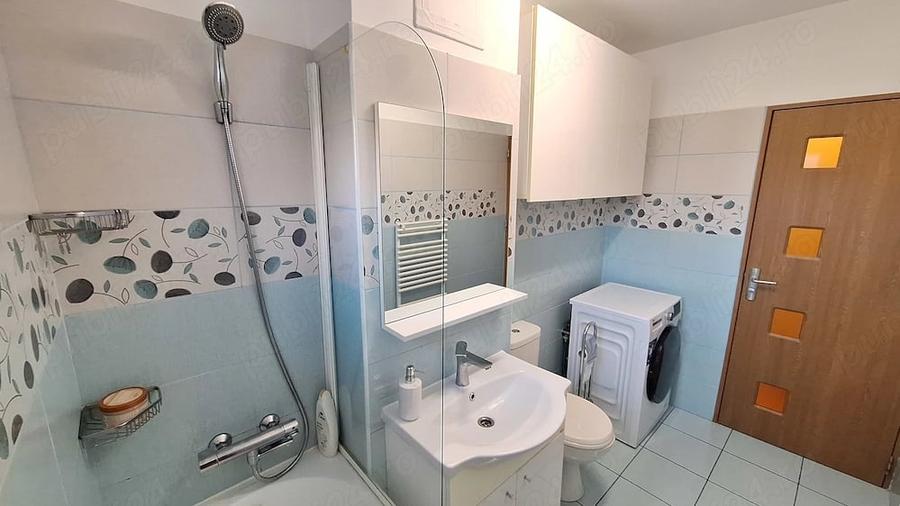 Apartament cu 4 camere decomandat în Complex Studențesc