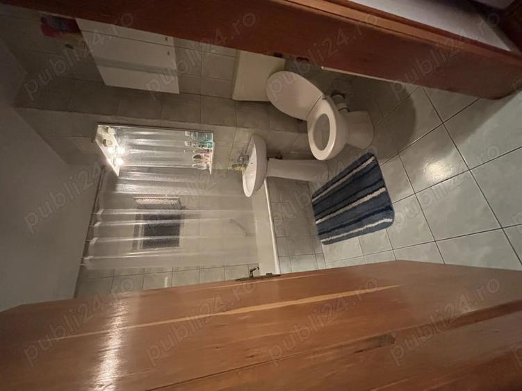 Apartament cu 3 camere decomandat, mobilat în Aradului