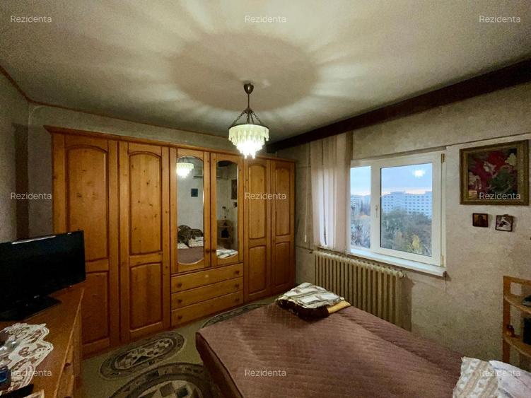 Apartament cu 3 camere decomandat în Drumul Taberei