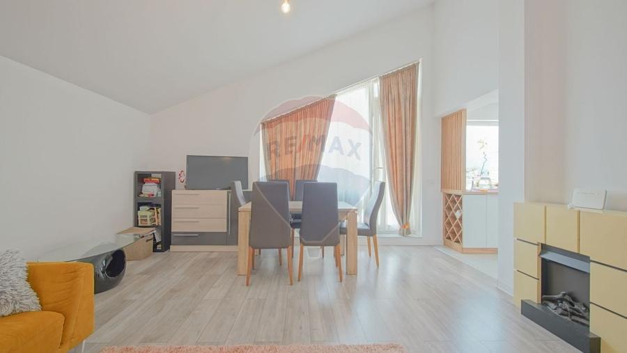 Penthouse cu 4 camere semidecomandat, mobilat în Bartolomeu