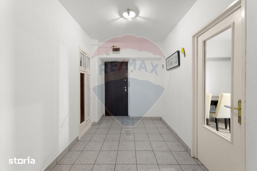 Apartament cu 2 camere decomandat, mobilat în Central