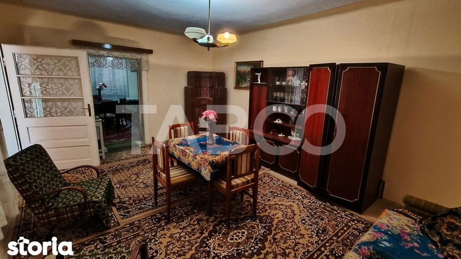 Casă cu 4 camere cu Teren 100 Mp în Șpring
