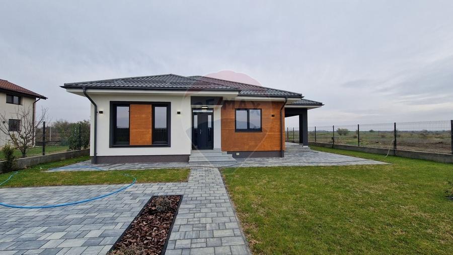 Casă individuală cu 3 camere cu Teren 400 Mp în Ciocănești