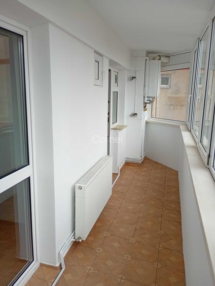 Ofer spre inchiriere Apartament 2 camere Brasov Bld. Grivitei aproape de Universitatea Transilvania, decomandat etaj 5/10
