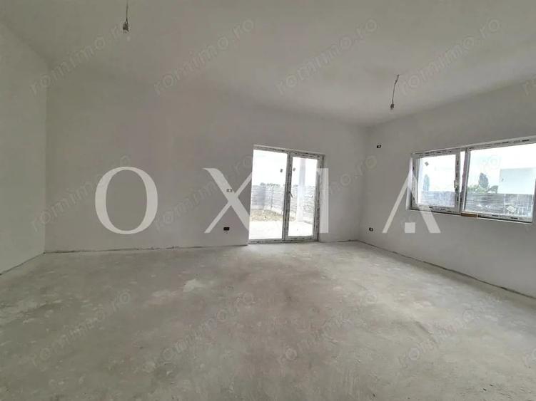 AX1046 Giroc, Zona Esso, 1/2 Duplex Cu 5 Camere - 4
