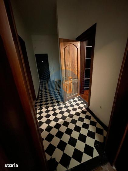 Casă cu 6 camere cu Teren 200 Mp în Dorobanți