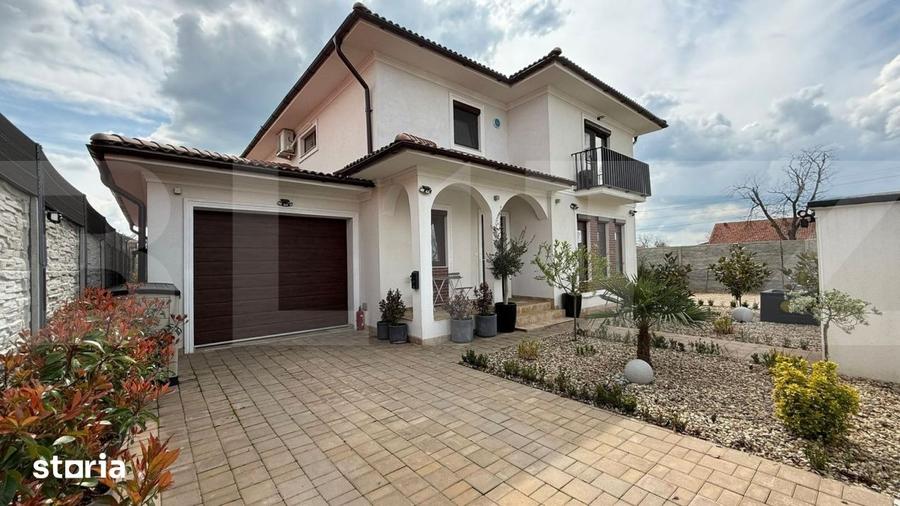 Casă cu 5 camere cu Teren 798 Mp în Peciu Nou
