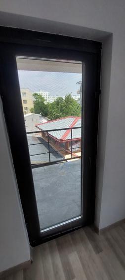 Apartament cu 3 camere decomandat în Sebastian