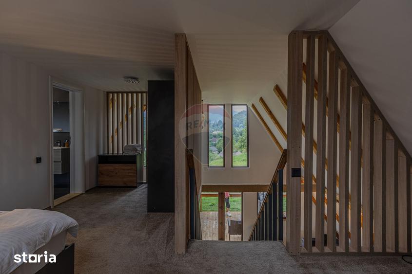 Casă cu 3 camere cu Teren 2166 Mp în Bran