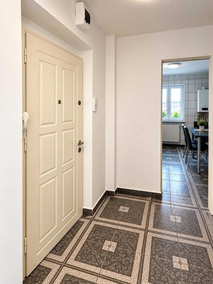 Apartament cu 3 camere decomandat în Central