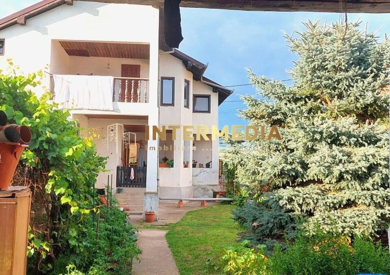 Casă individuală cu 4 camere cu Canalizare în Ciugud