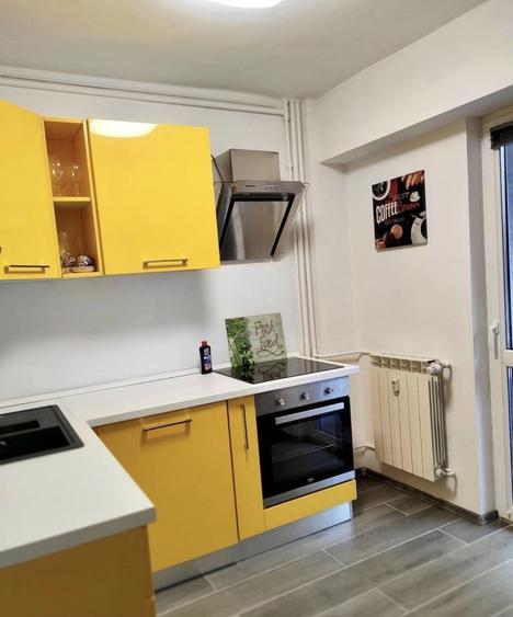 Garsonieră decomandată, mobilată în Unirii