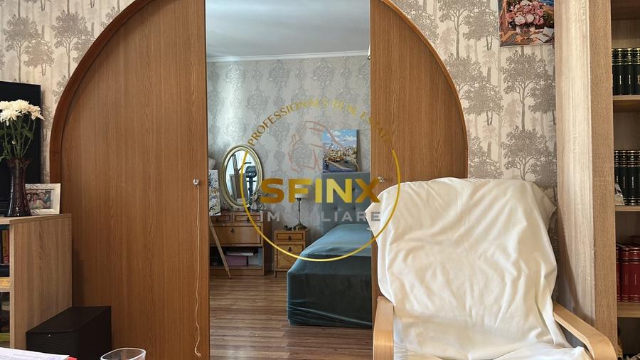 Apartament cu 3 camere decomandat în Decebal