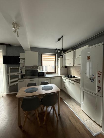Apartament cu 2 camere semidecomandat în Florești