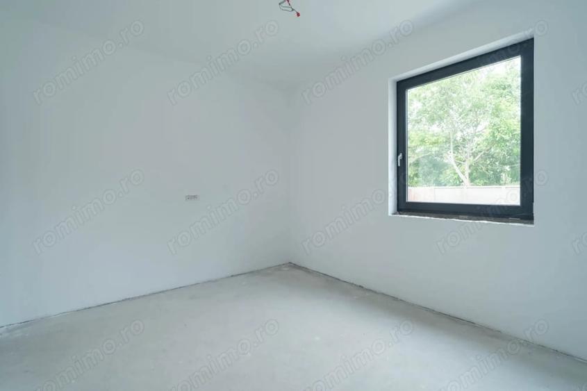 Casă cu 3 camere cu Teren 275 Mp în Vladimirescu