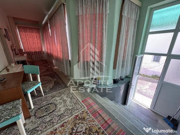 Casă cu 4 camere cu Teren 5000 Mp în Tisa