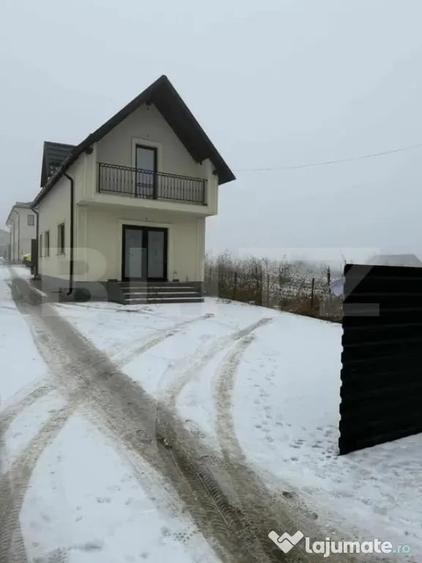 Casă cu 3 camere cu Teren 300 Mp în Central