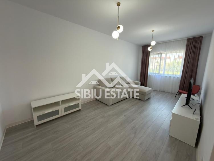 Apartament de închiriat , 2 camere decomandate, cu balcon - 2