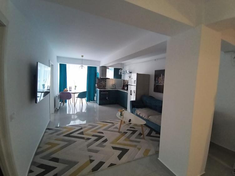 Apartament cu 3 camere nedecomandat în Central