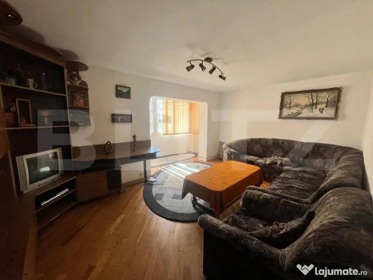 Apartament cu 3 camere decomandat, mobilat în Independenței