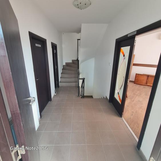 Apartament cu 4 camere în Depozite