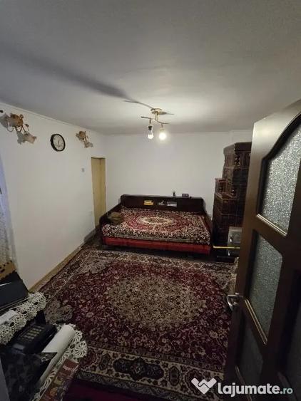 Casă cu 3 camere în Central